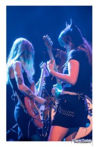 wet leg - hester chambers - rhian teasdale - guitares - Elysée Montmartre - Paris 2022 - david poulain